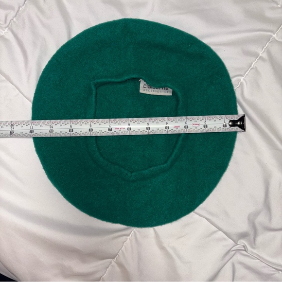 Liz Claiborne Vintage Kelly Irish green 100% wool Beret Hat - Picture 6 of 6